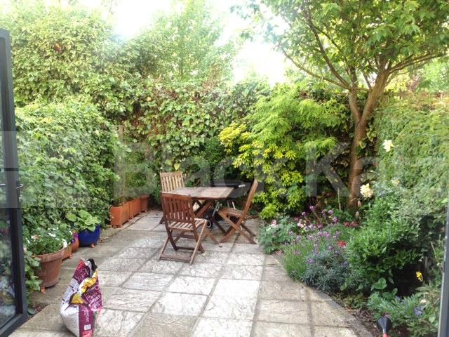 			NEW INSTRUCTION, 3 Bedroom, 1 bath, 1 reception Mews House			 Bevin Square, Wandsworth Common / Tooting Bec